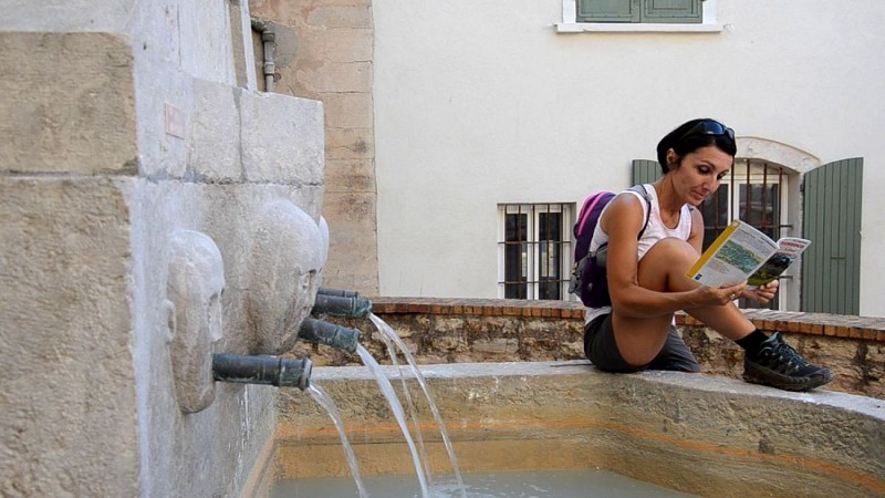 Randonnée urbaine, l'eau et le rocher de Gueit, Brignoles