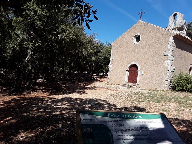 Randonnée pédagogique, des pierres et des jeux, Tavernes