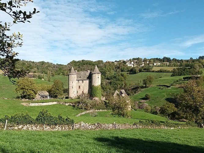 Hiking trail - La Dame du Castel d’Auze