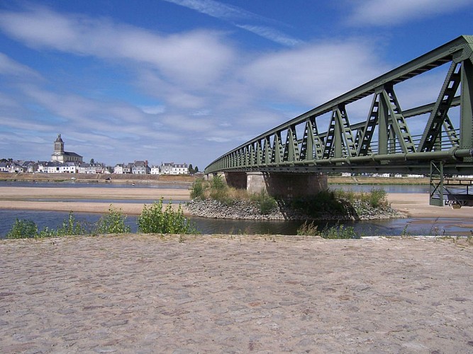 SAINT-REMY-LA-VARENNE - 94 - BOUCLE DE LA LOIRE