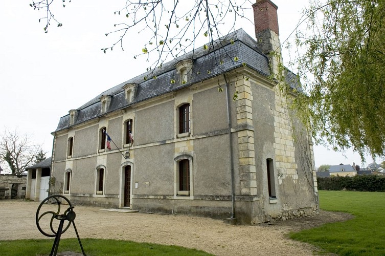 SENTIER DE SAINT-JACQUES-DE-COMPOSTELLE : LA VOIE DES PLANTAGENÊTS