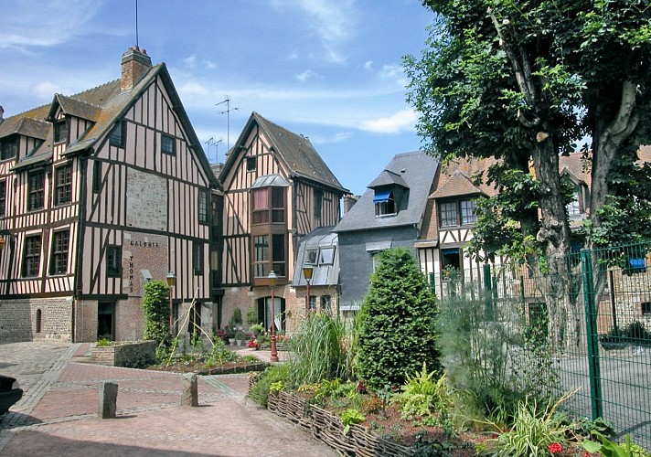 Rundgang zum Kulturerbe – Stadt Pont-Audemer, Normandie 27500