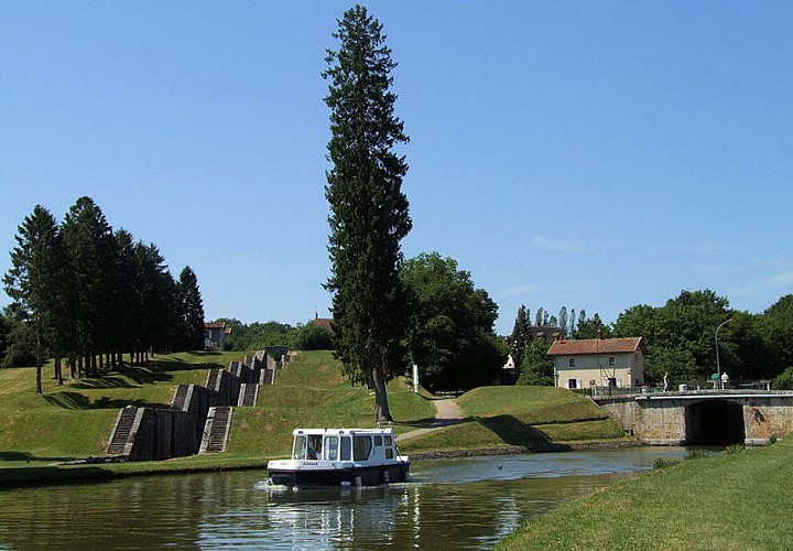 Canal de Briare, un des plus anciens canaux de France