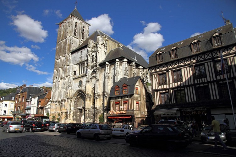 16. From One Bank to the Other Trail – Starting point: Pont-Audemer Town Hall / roundabout car park in Corneville-sur-Risle / or Manneville-sur-Risle