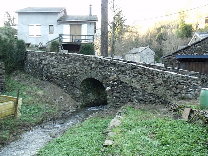Lacaze Pont de la Razigade