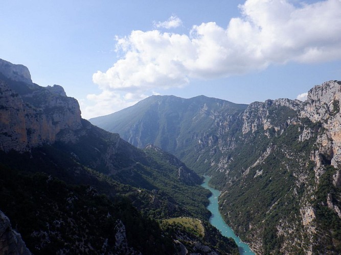 Aperçu de la descente du belvédère de de Plein Voir par la Réserve Naturelle Régionale de Saint-Maurin
