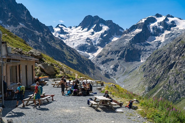 Refuge de Temple Écrins-randonnée depuis la Bérarde_Saint-Christophe-en-Oisans