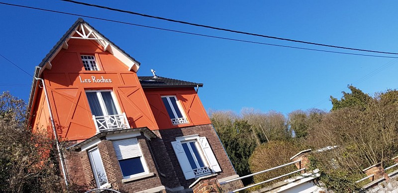La réserve naturelle "Aux Roches" au départ de la bibliothèque de Flémalle (centre)