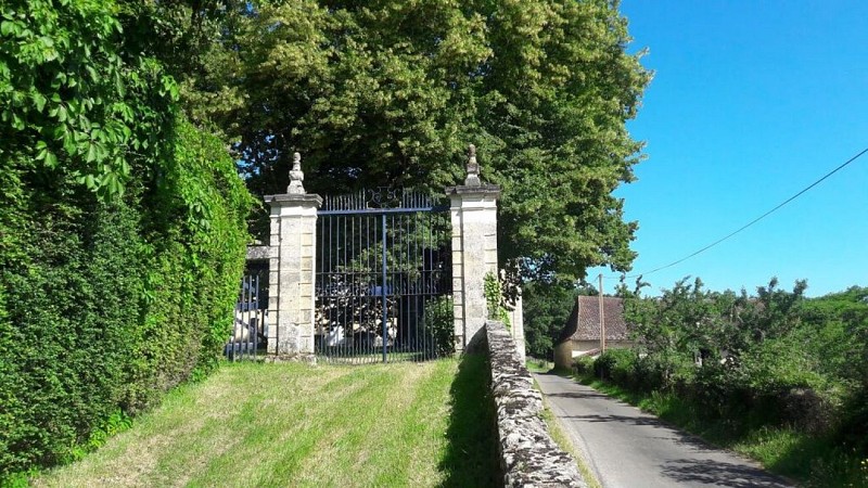 randonnée pas à pas douzillac boucle du château de Mauriac 4 2