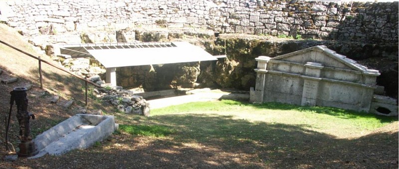 Sentier du karst - Lavoir de Drom