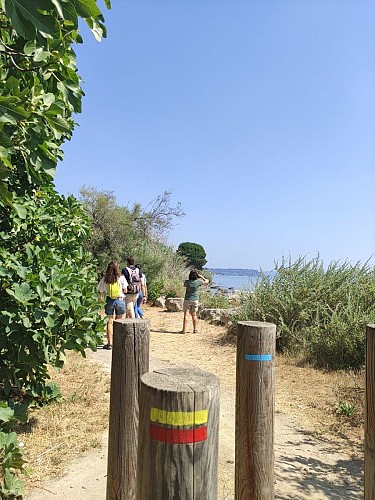 GR2013, depuis le port des Heures Claires vers la plage de la Romaniquette