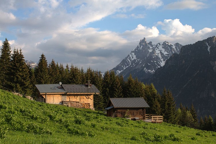 Le Tour des Montagnettes