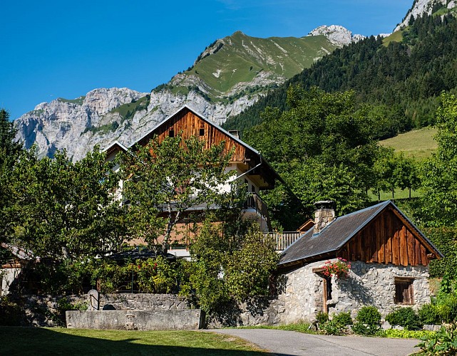 Hike: Montmin hamlet