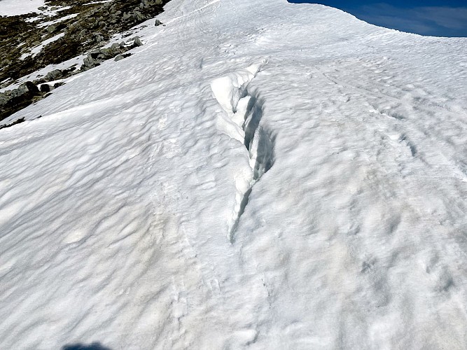 Fissure à contourner