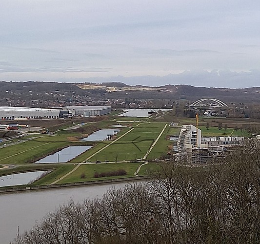 Visé, par Meuse et canaux