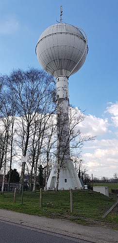 Au départ du Fort, traversez chemins, vignes et lieux-dits de Flémalle