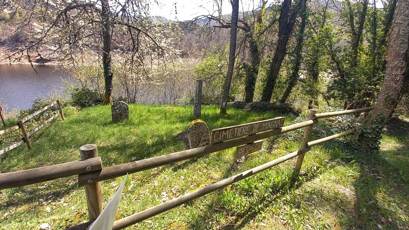 Randonnée Magnac - Fridefont