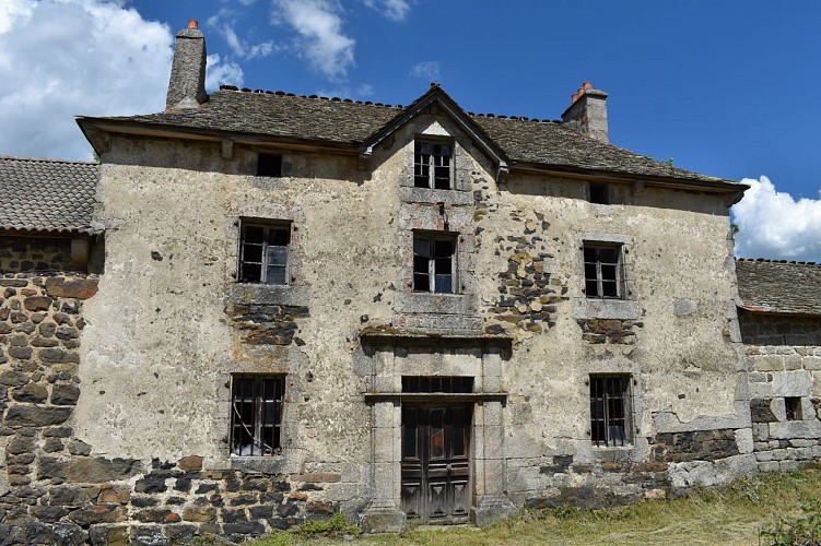 Le chemin des écoliers de Montchanson-Val d'Arcomie-Margeride-Cantal-Auvergne
