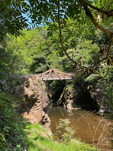 Hike The Epie and the Truyère Gorges