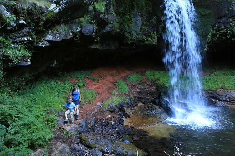 Hike "Capat Waterfall"