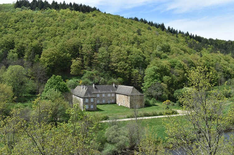 Prat-Long-Chaliers-randonnée-Margeride-Cantal-Auvergne