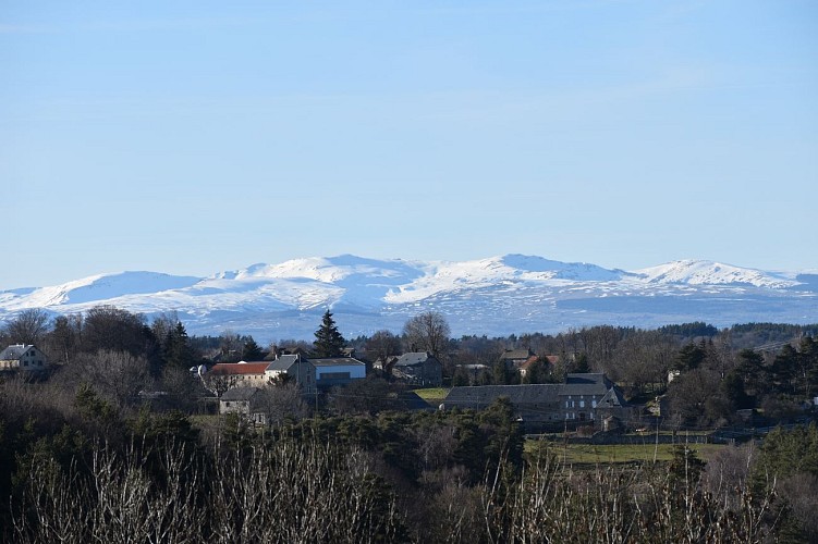 Chemin des écoliers de Saint-Marc-Margeride-Cantal-Auvergne