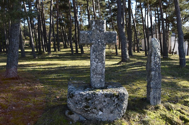 Chemin des écoliers de Saint-Marc-Margeride-Cantal-Auvergne