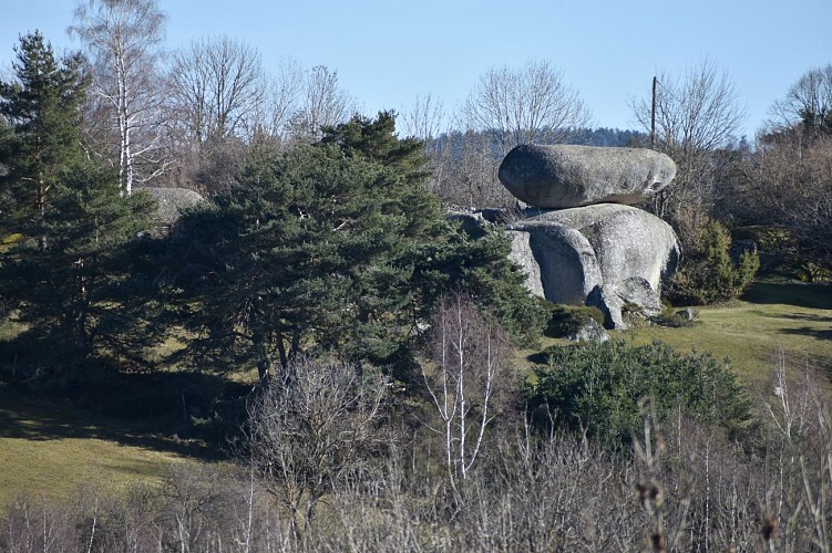 Chemin des écoliers de Saint-Marc-Margeride-Cantal-Auvergne