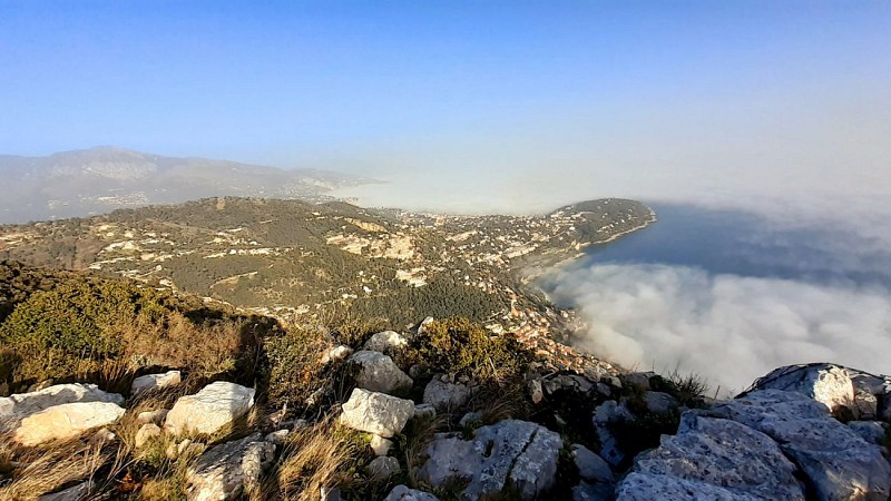 Brume étrange sur le Cap-Martin