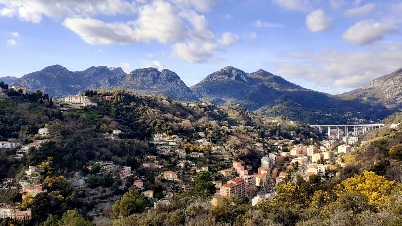 Menton, quand les Alpes se jettent dans la mer