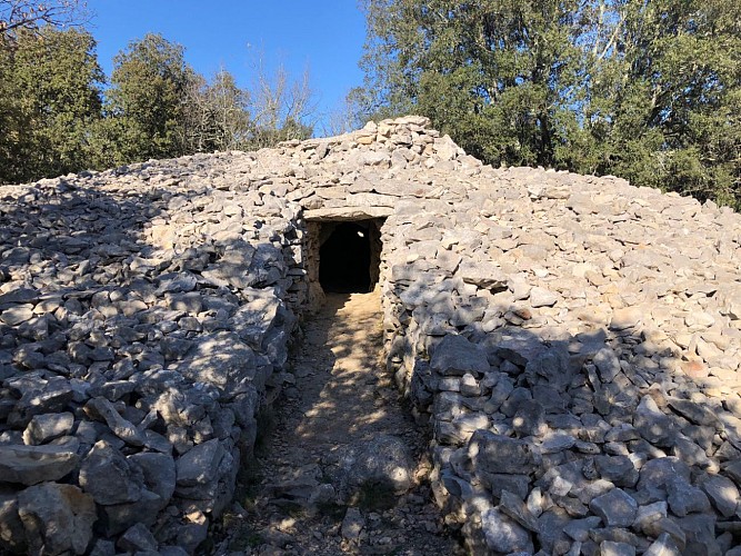 Les Marches des Géants et le dolmen de Lamalou