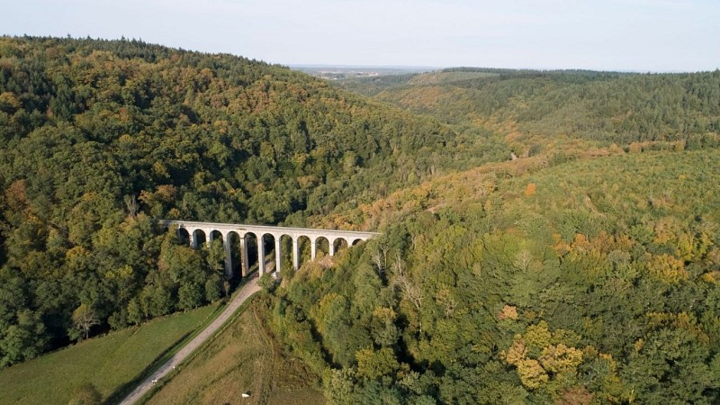 Aqueduc de Montreuillon depuis drone (9)