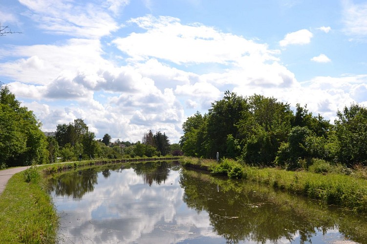 DER RADWANDERWEG „VOIE BLEUE“ – CHARMES – EPINAL
