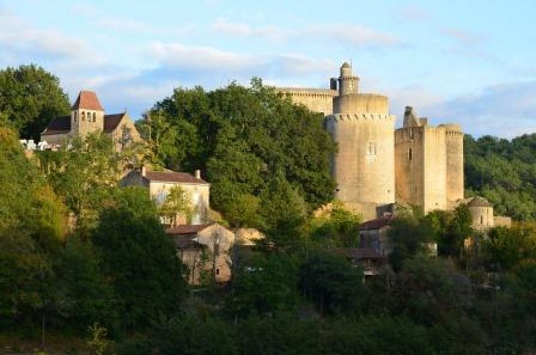 Bonaguil, château de la « Bonne Aiguille » ou de la « Bonne Eau »