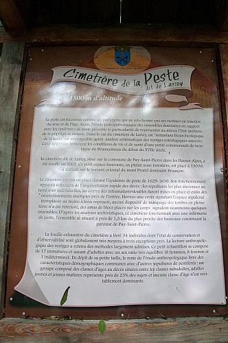 Cimetiere de la Peste - Puy-Saint-Pierre