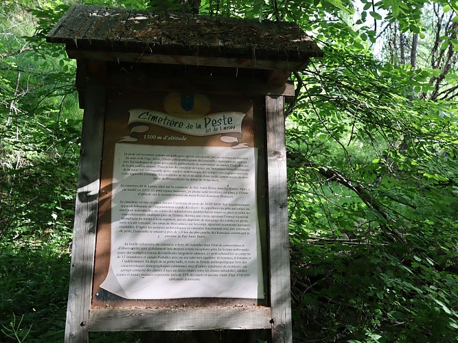 Il cimitero di Lariey, conosciuto come il cimitero della peste