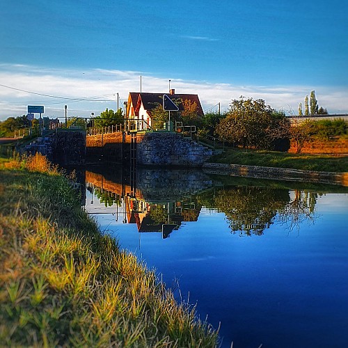 Ecluse au Matin à Paray-le-Monial