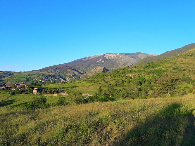 Vue sur Llo et Vedrinyans