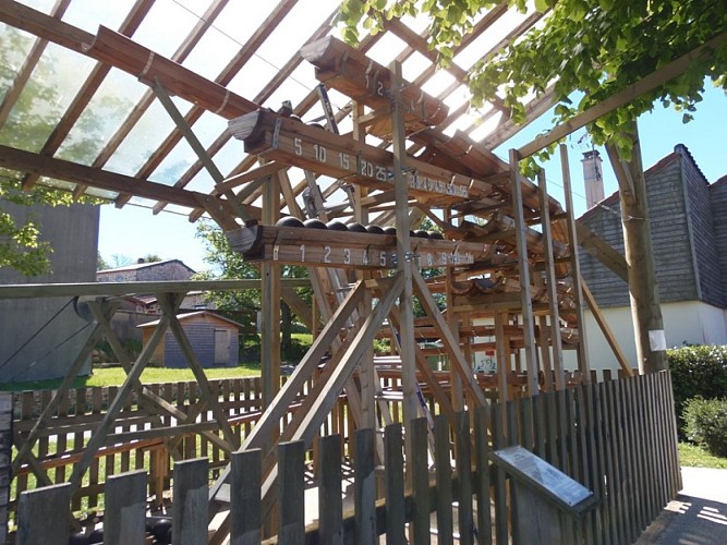 Horloge à bille à Lavoine