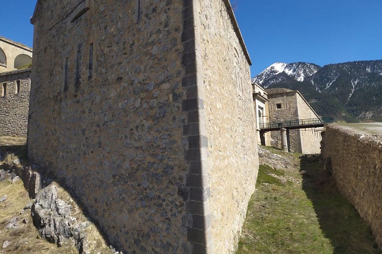 Fort des Salettes from La Vachette