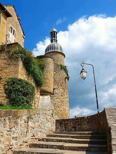 Tour Qui Qu'en Grogne