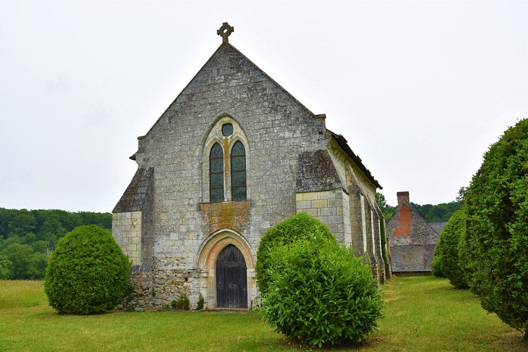 SENTIER DE RANDONNÉE SUR LE CHEMIN DE L'ABBAYE DE LA BOISSIÈRE
