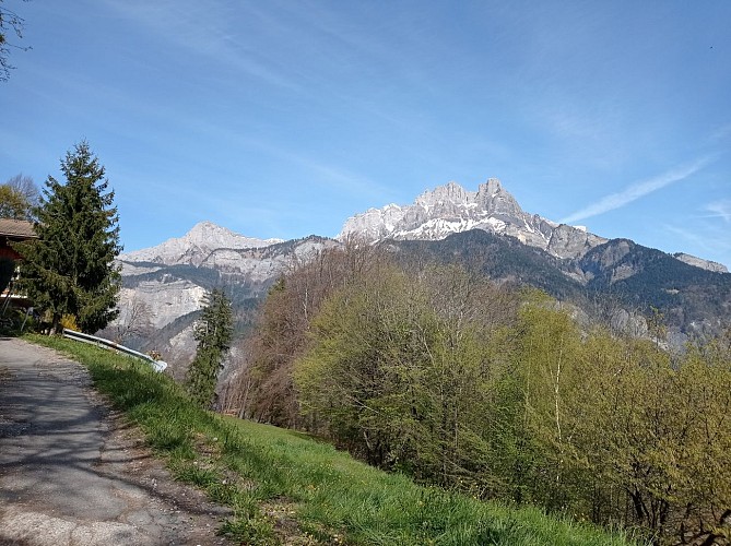 Sentier pédestre : circuit des coteaux