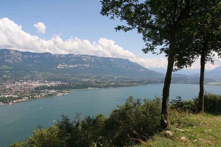 Vue sur sud du lac du Bourget
