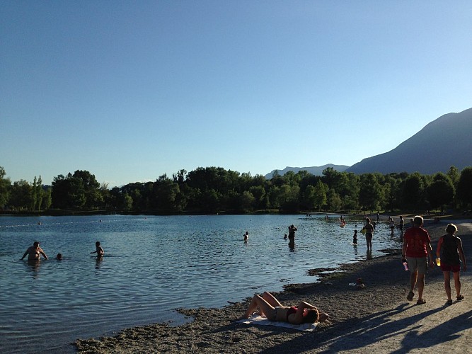 Comfort walk : Lake of Carouge