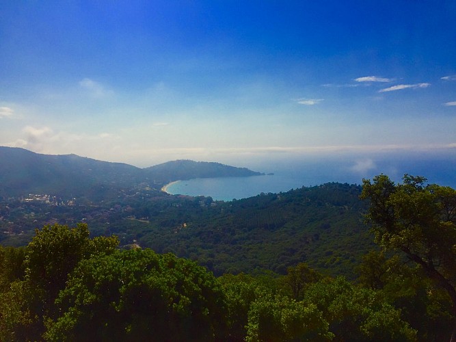 Hiking - Les Balcons de Cavalière