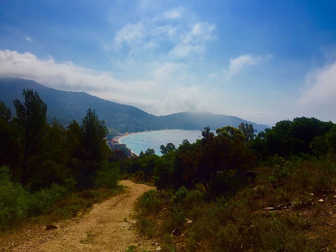 Hiking - Les Balcons de Cavalière