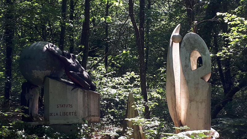 A trouver et voir sur le parcourt