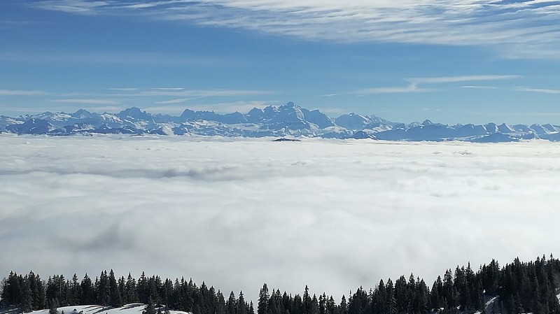 Grand et Petit Montrond depuis Mijoux