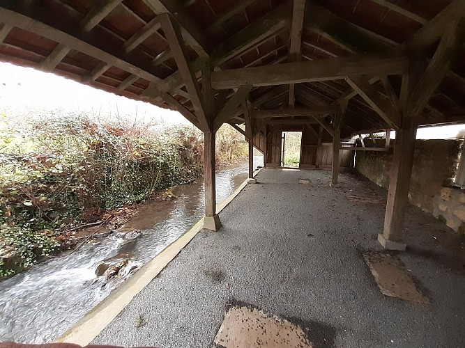 Suilly la Tour lavoir Suillyzeau